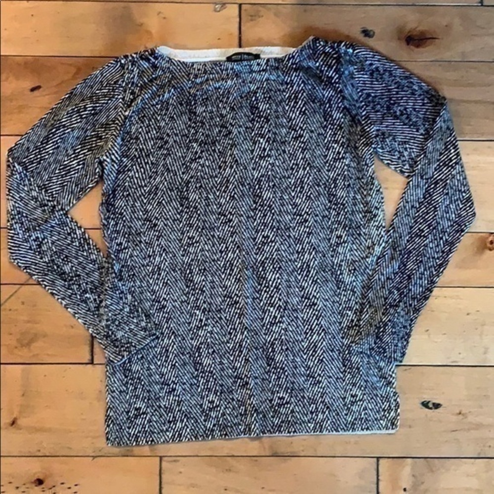 White House Black Market XS Long Sleeve Top
